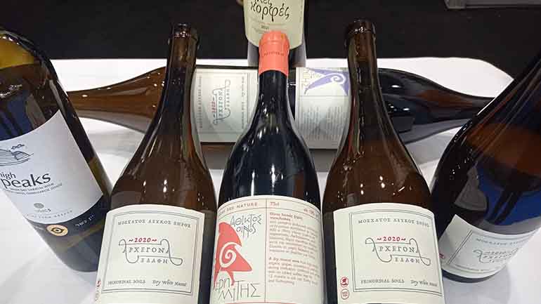 Oenorama και Oenotelia 2022: ΠΡΩΤΑΓΩΝΙΣΤΗΣ ΤΟ ΣΑΜΙΩΤΙΚΟ ΚΡΑΣΙ ΚΑΙ ΟΙ ΑΝΘΡΩΠΟΙ ΤΟΥ