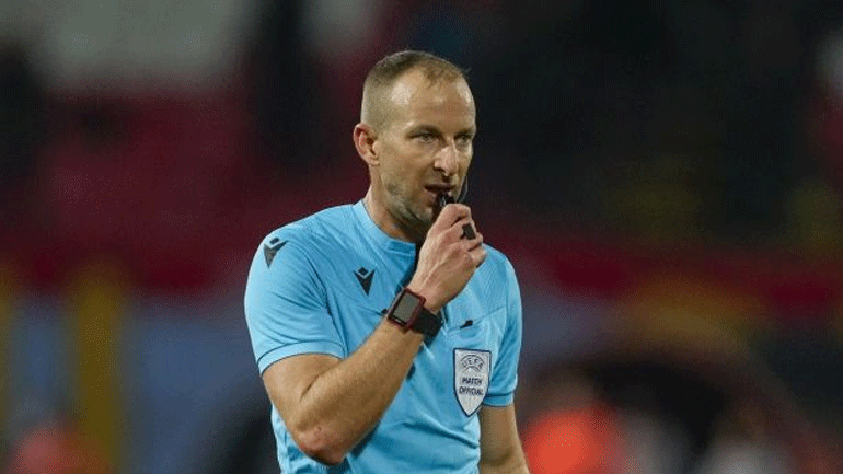 Super League: Ο Δανός Μπούρχαρντ θα σφυρίξει το ντέρμπι της ΑΕΚ με τον ΠΑΟΚ