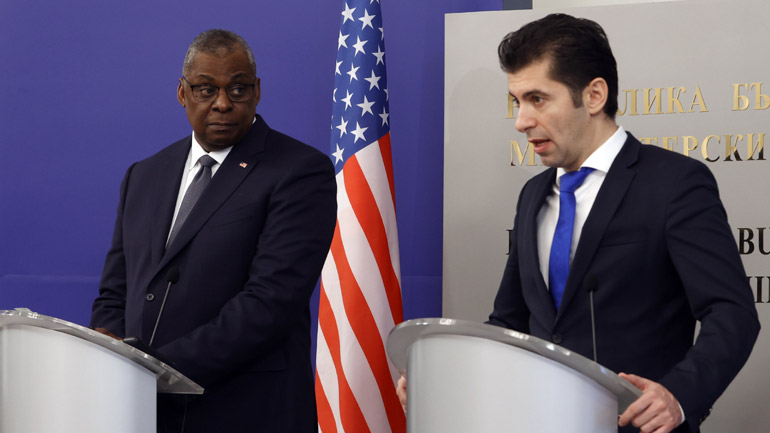 Πετκόφ: Οι ΗΠΑ θα αποστείλουν μονάδα Stryker στον σχηματισμό μάχης του ΝΑΤΟ στη Βουλγαρία