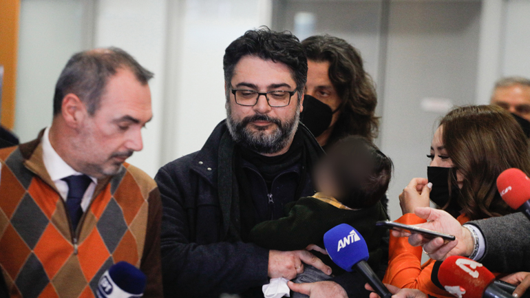 Τέλειωσε η Οδύσσεια του Μανώλη Ανδρουλάκη- Πάτησε Ελλάδα ο γενικός πρόξενος