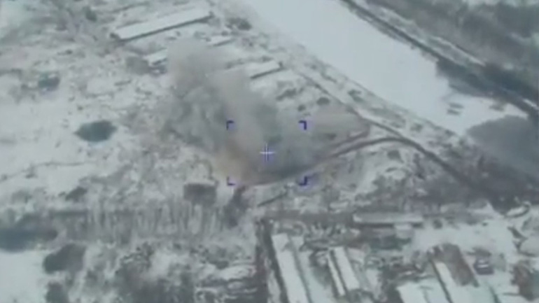 Η στιγμή που ρωσικοί υπερηχητικοί πύραυλοι κατέστρεψαν υπόγεια αποθήκη στην Ουκρανία