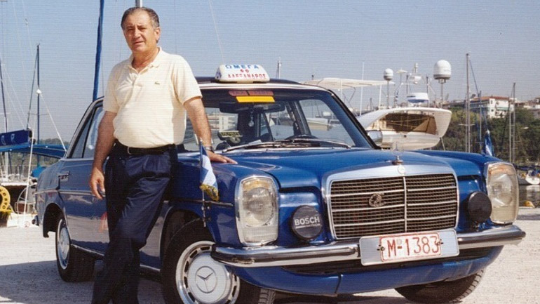 Οδηγός ταξί από την Καλαμαριά διένυσε 4,6 εκατ. χλμ με μια Mercedes 240D