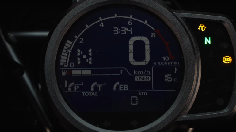 Πλούσιες πληροφορίες από το στρογγυλό ψηφιακό όργανο.