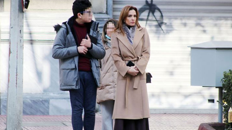 Μαρία Σαράφογλου: Σπάνια δημόσια εμφάνιση με τον γιο της