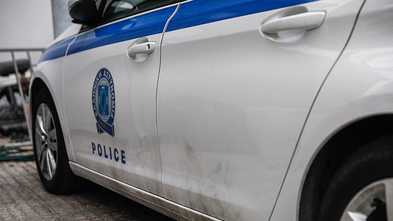 Έξι ανήλικοι επιτέθηκαν σε 16χρονο στα Μελίσσια Έξι ανήλικοι επιτέθηκαν σε 16χρονο στα Μελίσσια