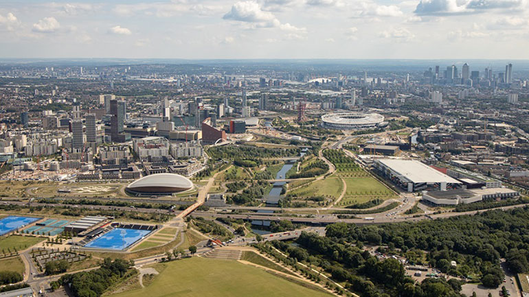 Λονδίνο: Διαρροή τοξικού καπνού στο Ολυμπιακό Πάρκο – Δεκάδες πολίτες με αναπνευστικά προβλήματα