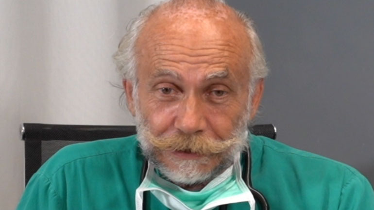 «Yπάρχουν αποτελεσματικές θεραπείες για τον Covid – Θα μιλήσω για αυτές στο παγκόσμιο συνέδριο στο Παρίσι»