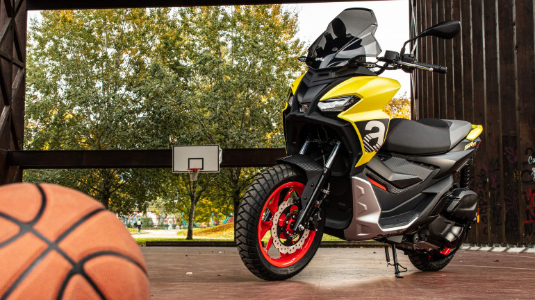 Στην Ελλάδα τα Aprilia SR GT 125 και 200. Ποιες είναι οι τιμές τους;