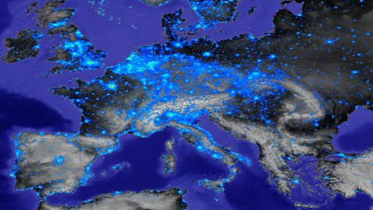 Σε χαμηλό 11 ετών το εμπορικό πλεόνασμα της ΕΕ