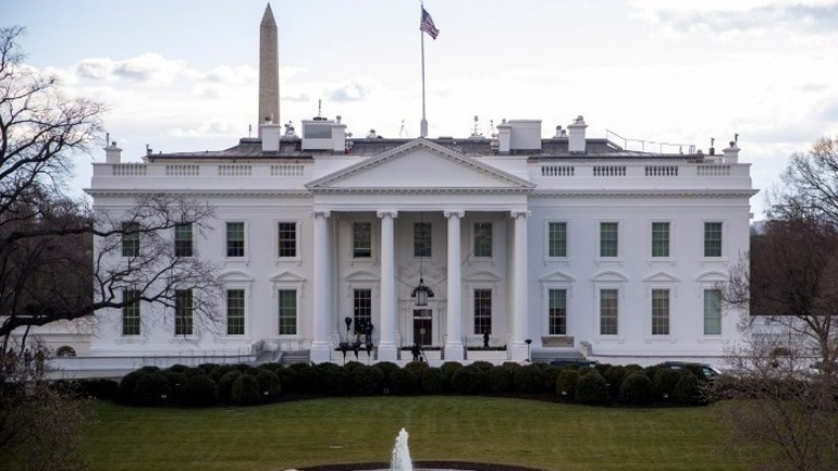 Λευκός Οίκος: Ο Μπάιντεν δεν καλεί για αλλαγή καθεστώτος στη Ρωσία