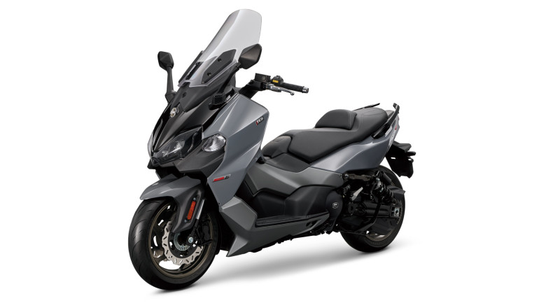 Η πολύ άνετη θέση οδήγησης προσφέρει ξεκούραστα χιλιόμετρα στο ταξίδι.