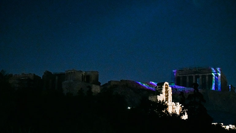 Για μία ώρα έσβησαν τα φώτα για την Ώρα της Γης