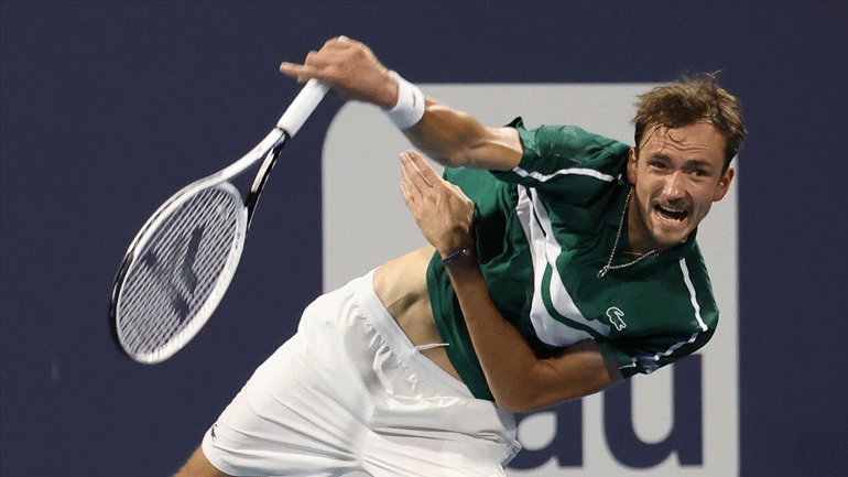 Miami Open: Ο Μεντβέντεφ έκανε το πρώτο βήμα για την επιστροφή του στο Νο 1