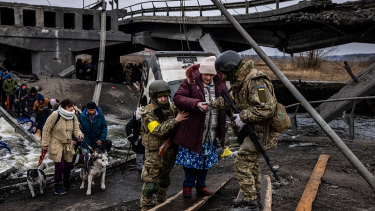 Κίεβο: «Αρπαγή και επέλαση των Ουκρανών» το άνοιγμα γραφείου του Ερυθρού Σταυρού στο Ροστόφ