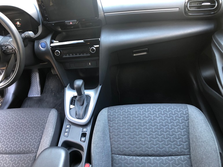 Άνετος χώρος για το συνοδηγό