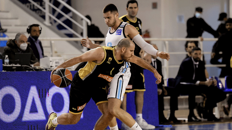Basket League: «Απέδρασε» από τη Ρόδο η ΑΕΚ, 65-62 τον Κολοσσό