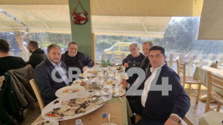 Πήρε εξιτήριο και πήγε για ψάρι στο Ηράκλειο ο Βασίλης Καρράς