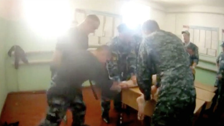 Η Ρωσία ετοιμάζεται να στείλει στην Ουκρανία 100 ποινικούς κρατούμενους από τις φυλακές της Τσετσενίας