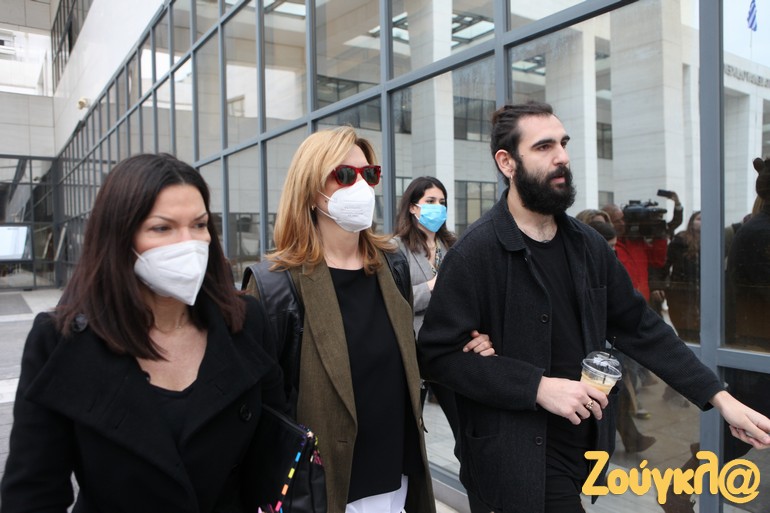 Σύζυγος Πέτρου Φιλιππίδη