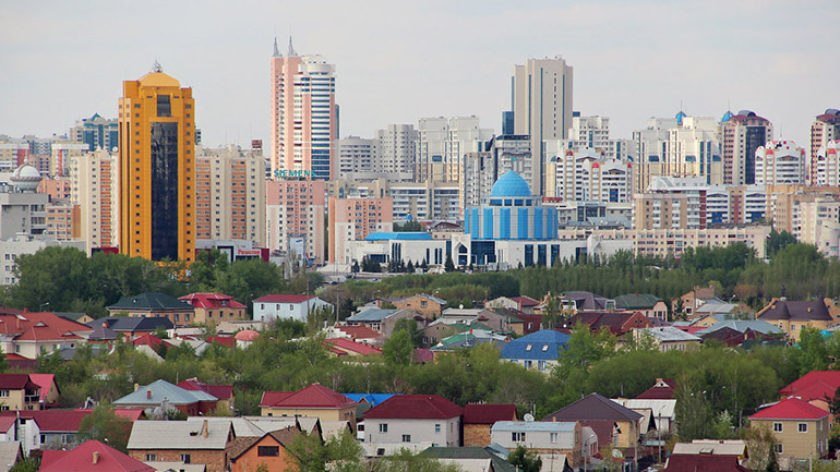 «Το Καζακστάν δεν θέλει να βρεθεί πίσω από ένα νέο σιδηρούν παραπέτασμα»