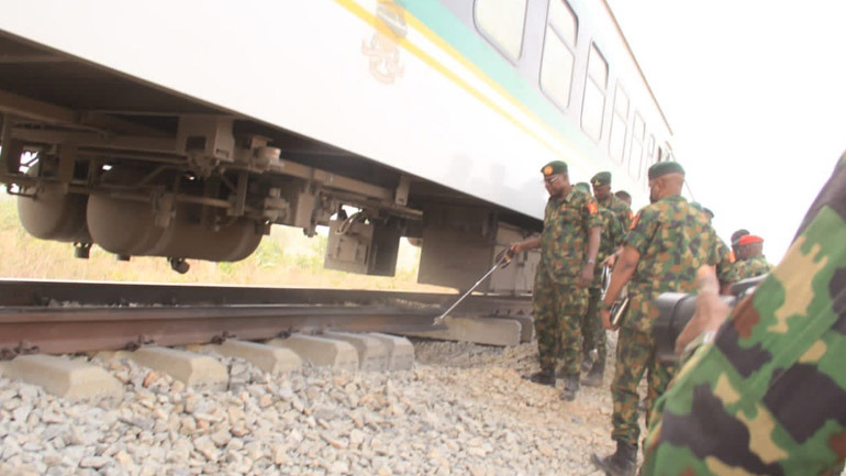 Νιγηρία: Οκτώ νεκροί και 26 τραυματίες από επίθεση ενόπλων σε τρένο