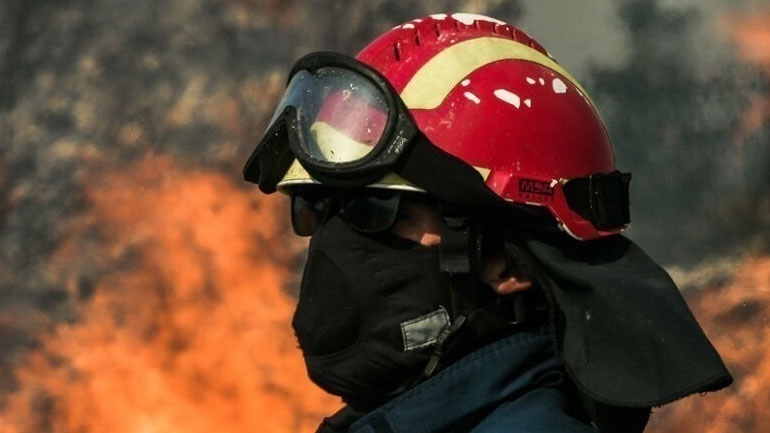 Φωτιά στη Μονή Βροντά στη Σάμο