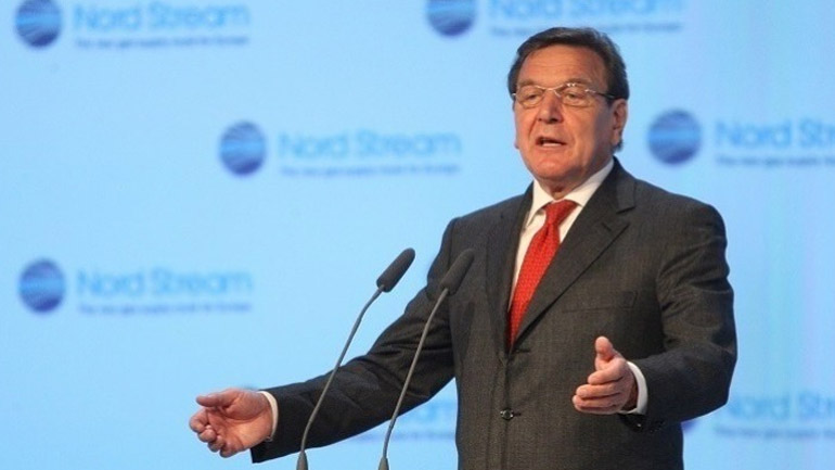 Ο πρώην καγκελάριος Σρέντερ δεν έχει απαντήσει στο τελεσίγραφο του SPD για τις θέσεις του σε ρωσικές εταιρείες