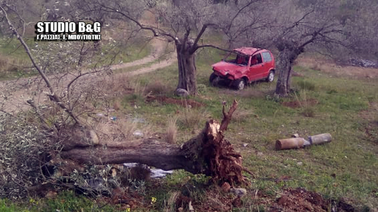 Τροχαίο δυστύχημα με 17χρονο νεκρό στο Λυγουριό