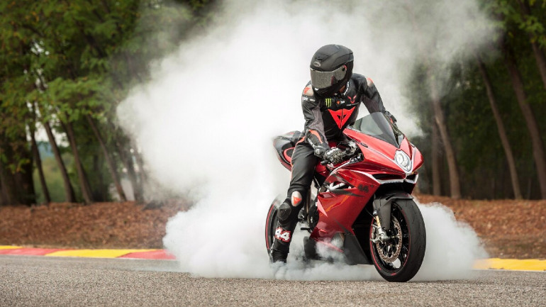 Η MV Agusta του Hamilton βγαίνει στο «σφυρί»