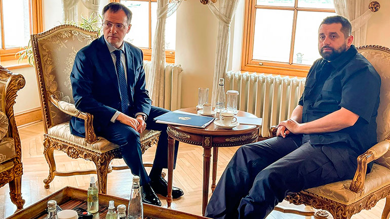 Συνομιλίες Ουκρανίας – Τουρκίας για στρατιωτικοτεχνική συνεργασία