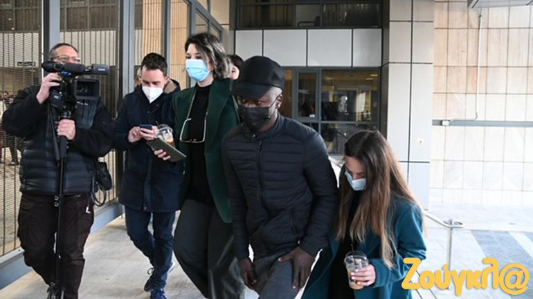 Συγκέντρωση αλληλεγγύης για τον Σαϊντού Καμαρά στο υπουργείο Μετανάστευσης