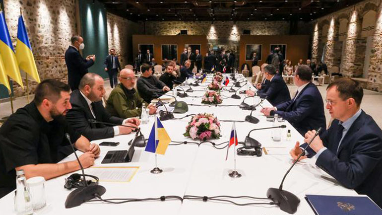 Süddeutsche Zeitung: Μηδαμινές ελπίδες για γρήγορο τέλος του πολέμου