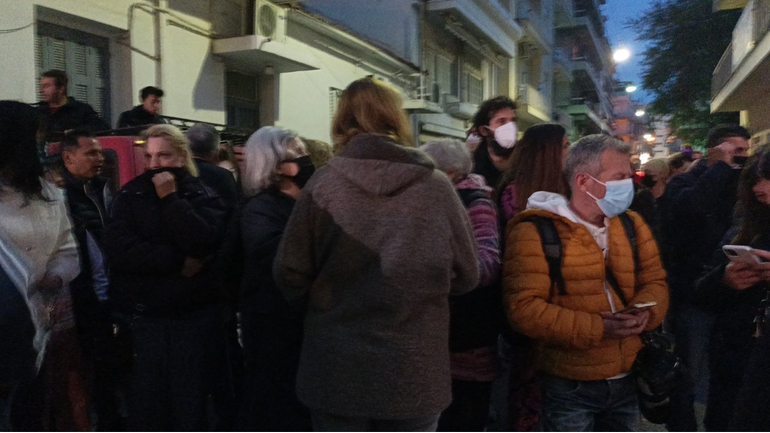 Πάτρα: Αστυνομικές δυνάμεις θα παραμείνουν όλη τη νύχτα έξω από το σπίτι της Πισπιρίγκου