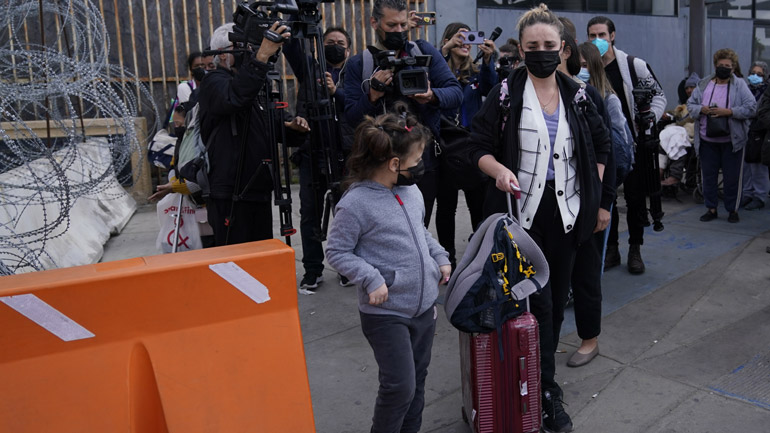 Μεξικό: Εκατοντάδες Ουκρανοί καταφθάνουν στην Τιχουάνα – Περιμένουν άσυλο από τις ΗΠΑ να βρουν τις οικογένειές τους