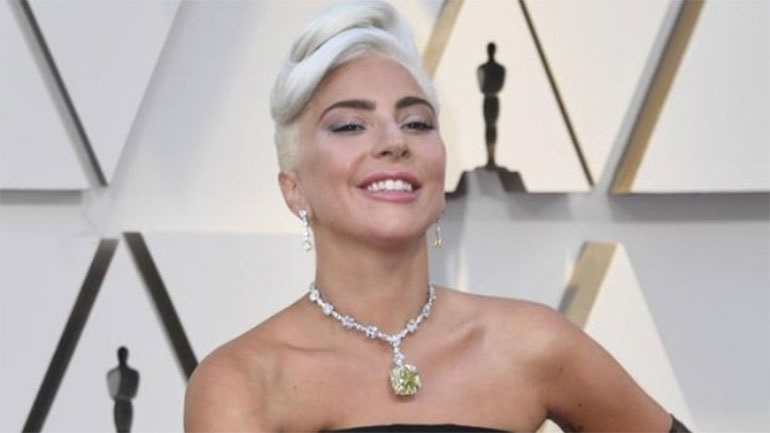 Η Lady Gaga θα τραγουδήσει στα Βραβεία Grammy 2022