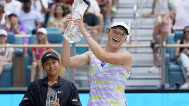 Tένις: «Βασίλισσα» στο Μαϊάμι η Σφιάτεκ, νίκησε 2-0 την Οσάκα στον τελικό!