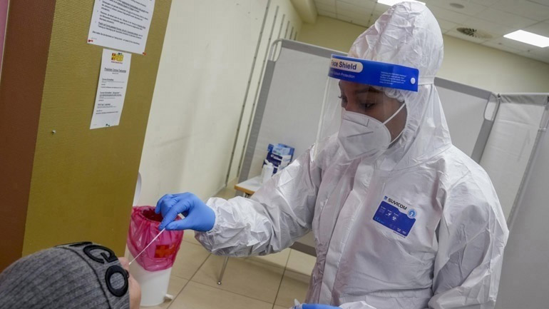 Γερμανία: Περισσότερα από 74.000 νέα περιστατικά Covid-19