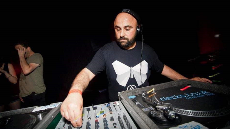 Θεσσαλονίκη: Έλληνας dj μεταμορφώνει Λονδρέζικους κήπους