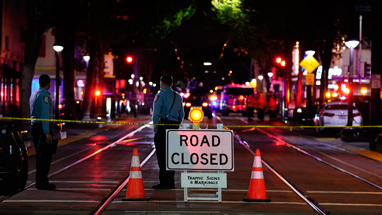 Έξι νεκροί και εννέα τραυματίες από πυροβολισμούς στο Σακραμέντο των ΗΠΑ