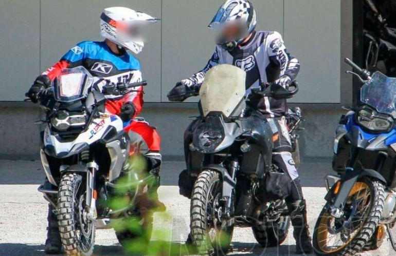 Έντονο το καμουφλάζ στις κατασκοπευτικές φωτογραφίες.