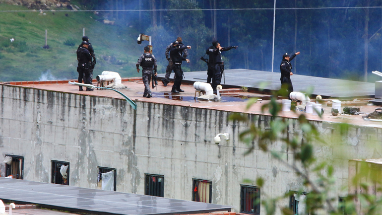 Αυξήθηκαν στους 20 οι νεκροί των επεισοδίων στη φυλακή του Ισημερινού