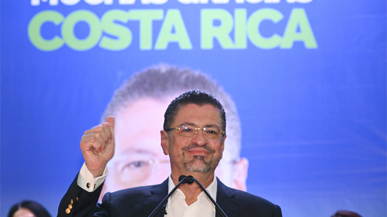 Κόστα Ρίκα: Ο Ροδρίγο Τσάβες παίρνει καθαρό προβάδισμα, ο Χοσέ Μαρία Φιγκέρες αναγνωρίζει την ήττα του