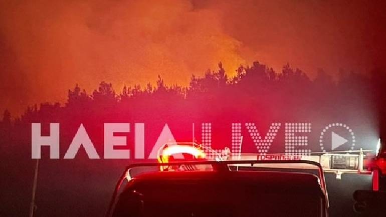 Ανεξέλεγκτη η φωτιά που καίει δασική έκταση στην περιοχή Λιβαδάκι Ηλείας