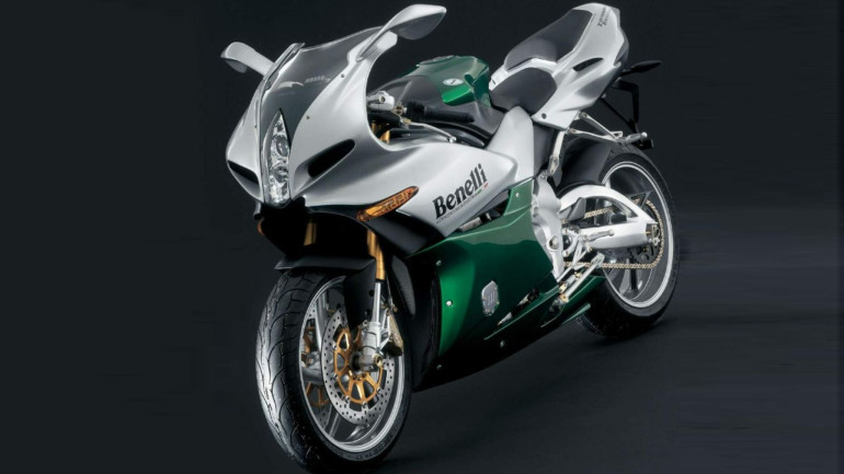 Αυτό είναι το θρυλικό Tornado Tre της δεκαετίας του 2000.