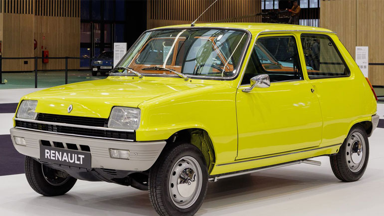 Τα 50 χρόνια κλείνει το πρωτοπόρο Renault 5
