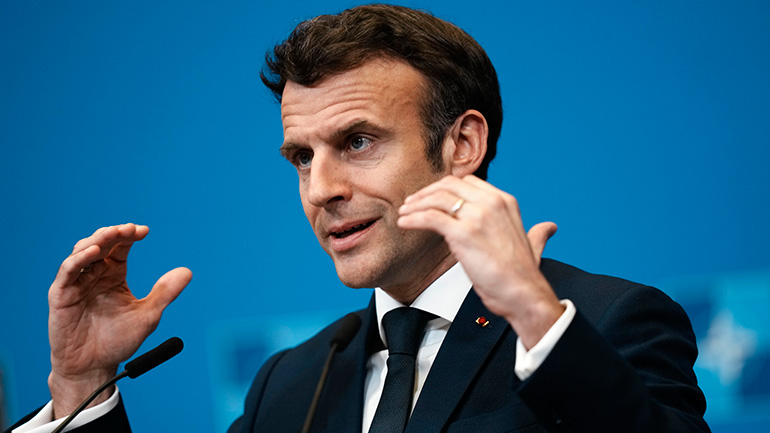 Δημοσκόπηση: Ο Μακρόν θα κερδίσει τη Λεπέν στις εκλογές