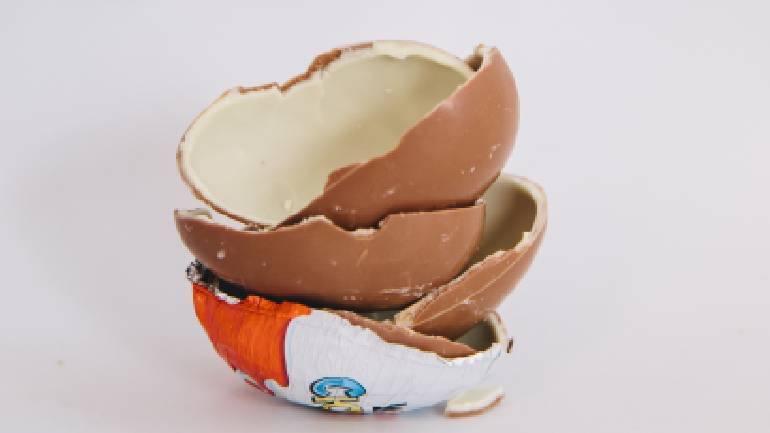 Εσπευσμένη έρευνα της Ε.Ε. για τα περιστατικά σαλμονέλας σε σοκολάτα