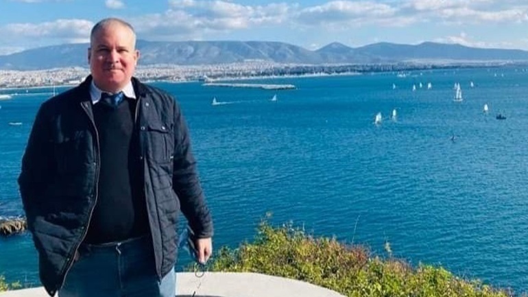 Η καταβολή του Δώρου Πάσχα στους εργαζόμενους του ιδιωτικού τομέα και η κατάργηση το 2012 για τους δημοσίους υπαλλήλους