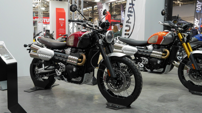 Τα ρετρό κλασικά μοντέλα της Triumph είχαν την τιμητική τους. 