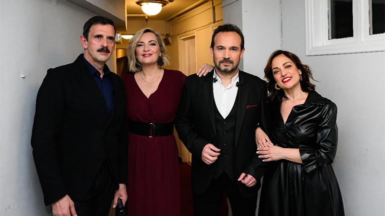 Τα «λογοκριμένα»: Εικόνες από την παράσταση με τους Κ. Μακεδόνα, Ρ. Αντωνοπούλου, Λ. Κακούρη και Ε. Καρακάση Τα «λογοκριμένα»: Εικόνες από την παράσταση με τους Κ. Μακεδόνα, Ρ. Αντωνοπούλου, Λ. Κακούρη και Ε. Καρακάση